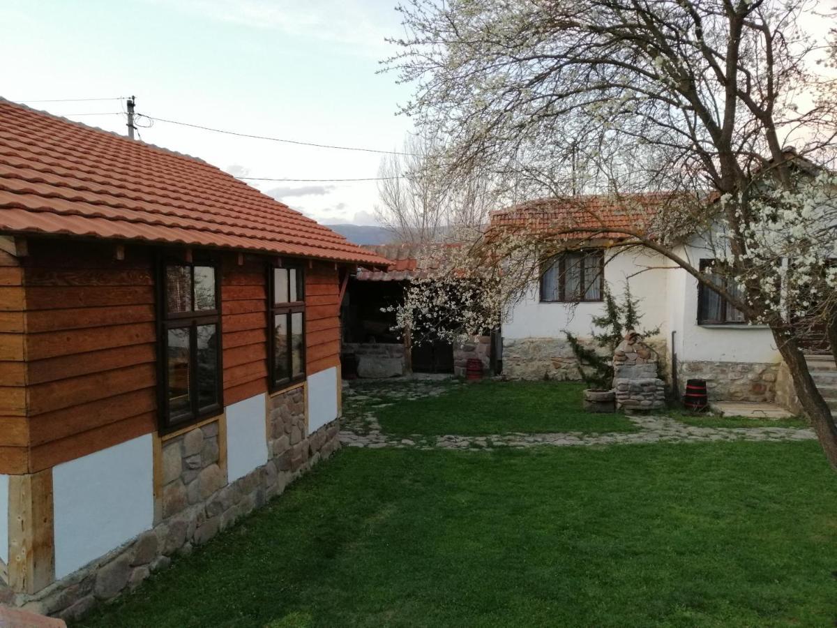 Etno Kuca Nikolov Villa Dimitrovgrad Exteriör bild